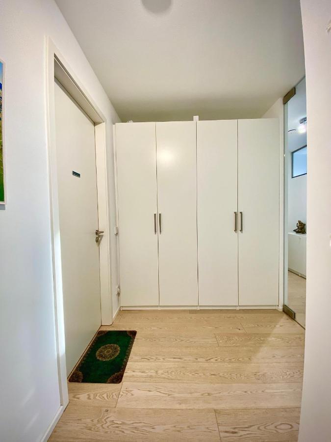 Alpen-Panorama Suite - Einzigartige Privatsuite Hoch Ueber Muenchen, 12Tes Og, Alpenblick, Loggia, Whirlpool, 15 Minuten Zum Zentrum, Ruhe Und Erholung In Der Stadt Muenchen Fuer Privat Und Geschaeftlich Reisende Eksteriør billede
