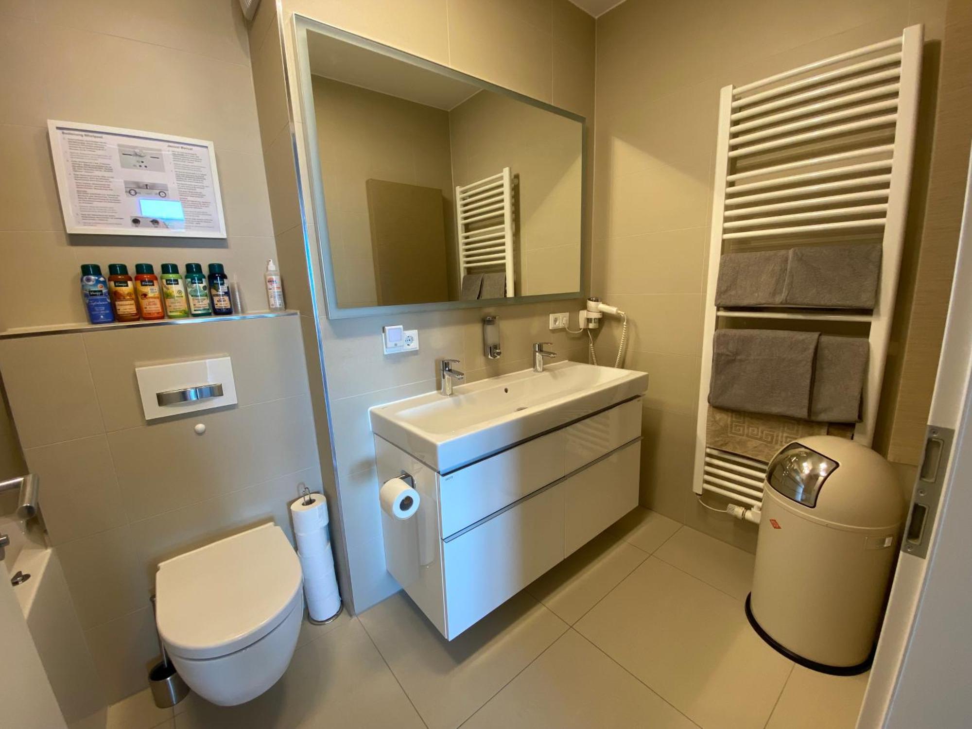 Alpen-Panorama Suite - Einzigartige Privatsuite Hoch Ueber Muenchen, 12Tes Og, Alpenblick, Loggia, Whirlpool, 15 Minuten Zum Zentrum, Ruhe Und Erholung In Der Stadt Muenchen Fuer Privat Und Geschaeftlich Reisende Eksteriør billede